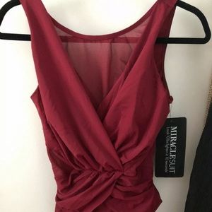 MiracleSuit / one piece bathing suit